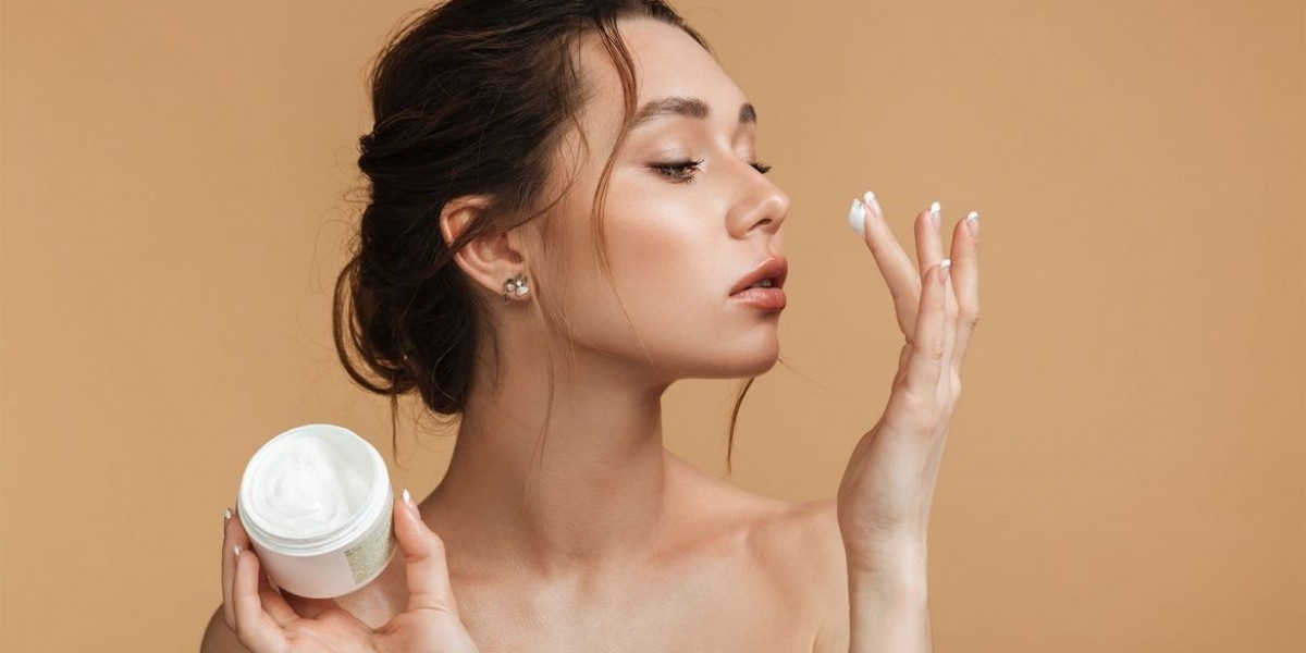 The Best Medicated Kojic Acid Cream in Pakistan: A Complete Guide to Skin Care Benefits